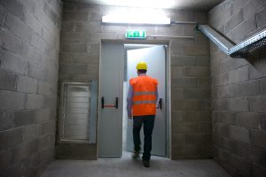 uscita di sicurezza, porta tagliafuoco
